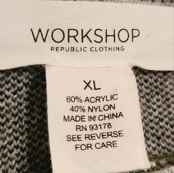 Workshop | Women's Gray and Black Polka Dot Crewneck Sweater (Size XL) - Picture 2 of 10